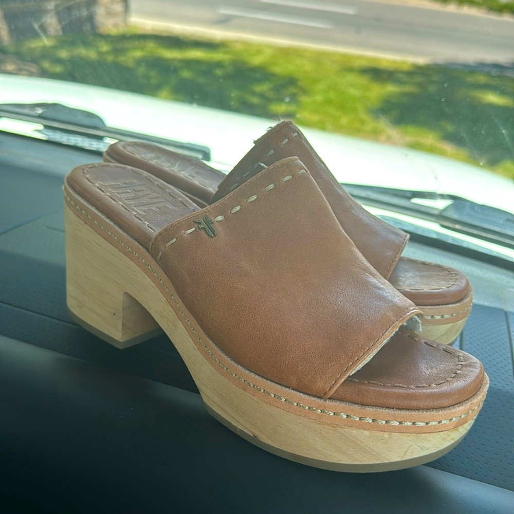 Frye sandals
